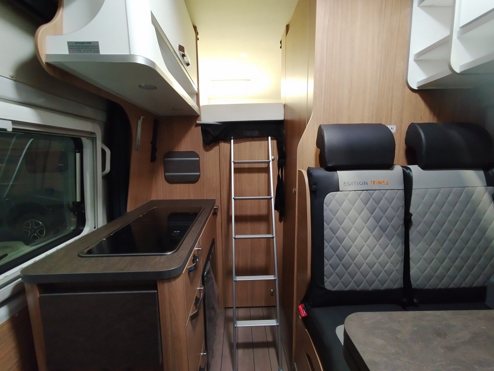 CAMPER WEINSBERG CARABUS 630 MEG OUTLAW