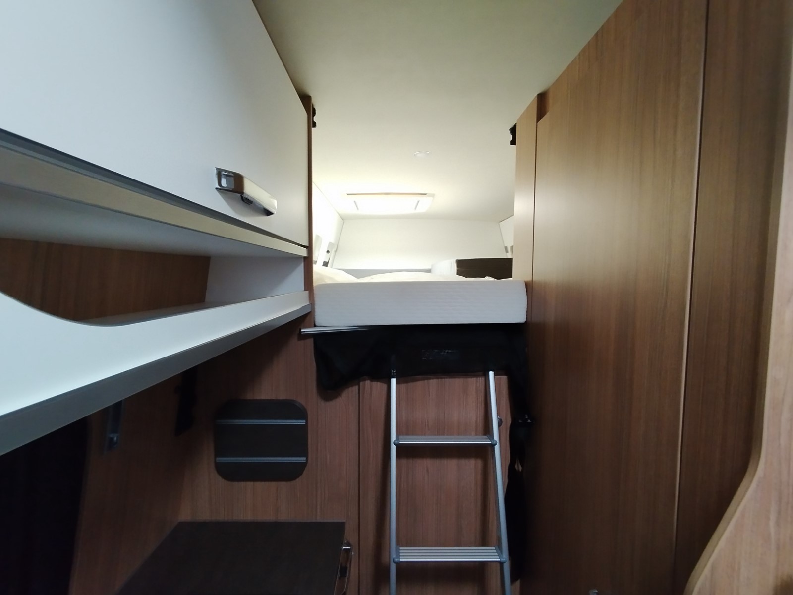 CAMPER WEINSBERG CARABUS 630 MEG OUTLAW