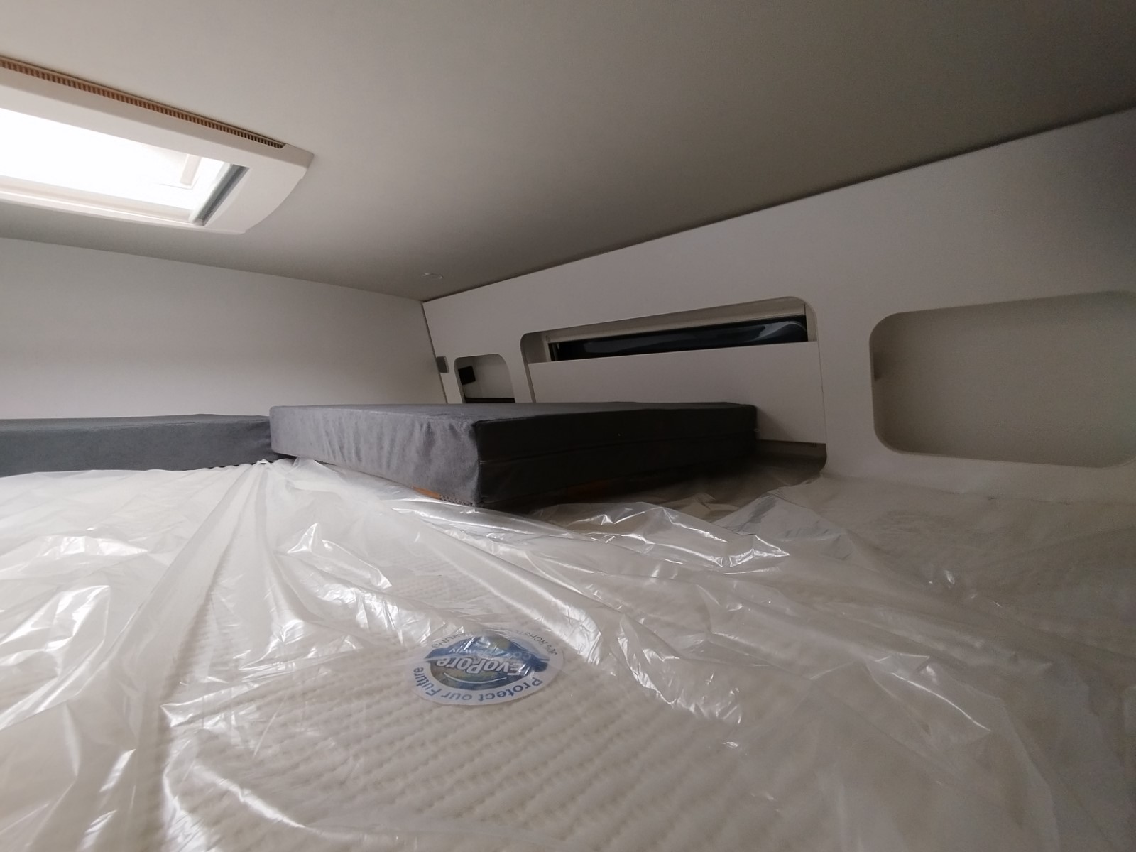 CAMPER WEINSBERG CARABUS 630 MEG OUTLAW