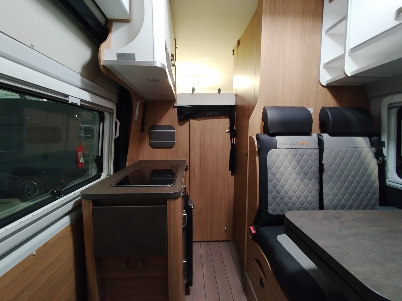CAMPER WEINSBERG CARABUS 630 MEG OUTLAW