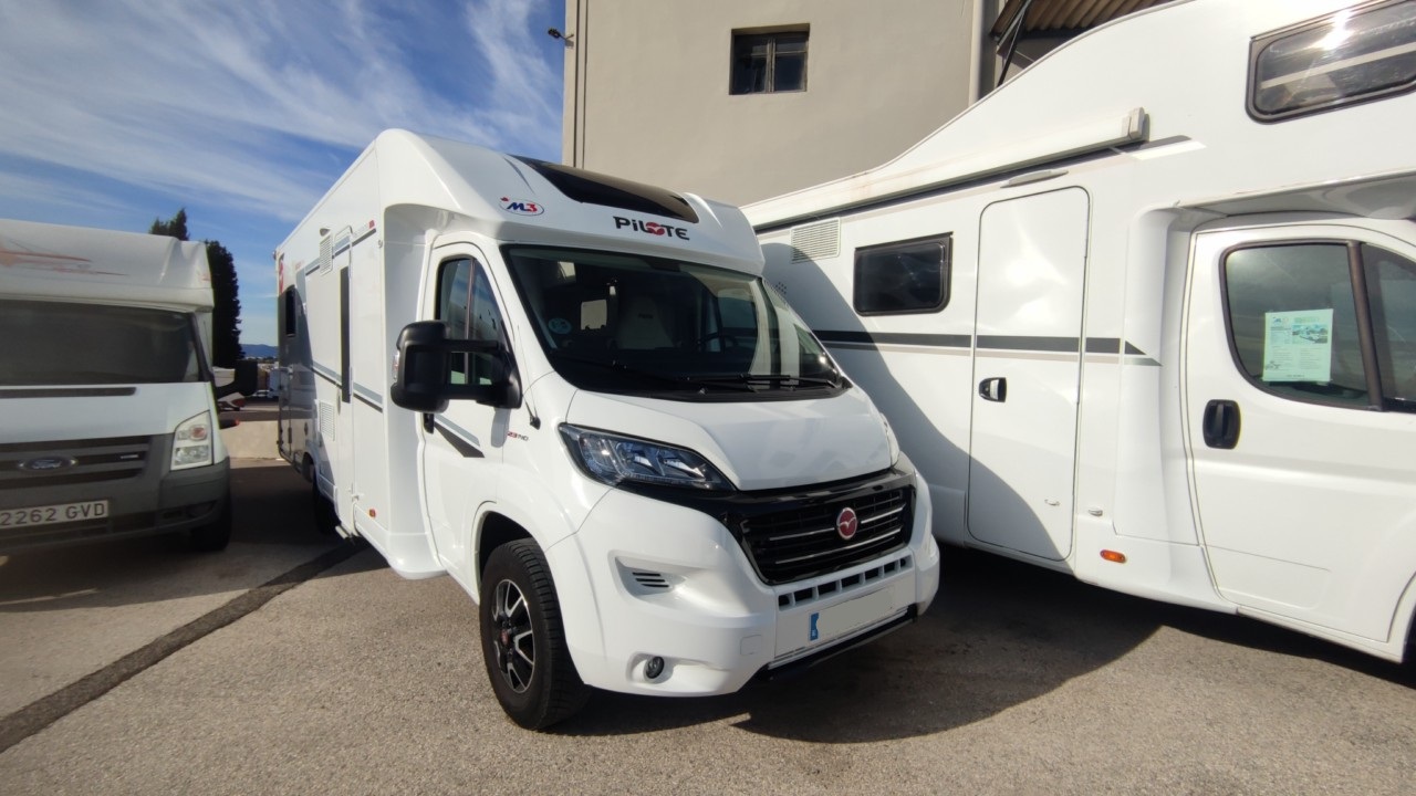 AUTOCARAVANA OCASIÓ PILOTE P746C