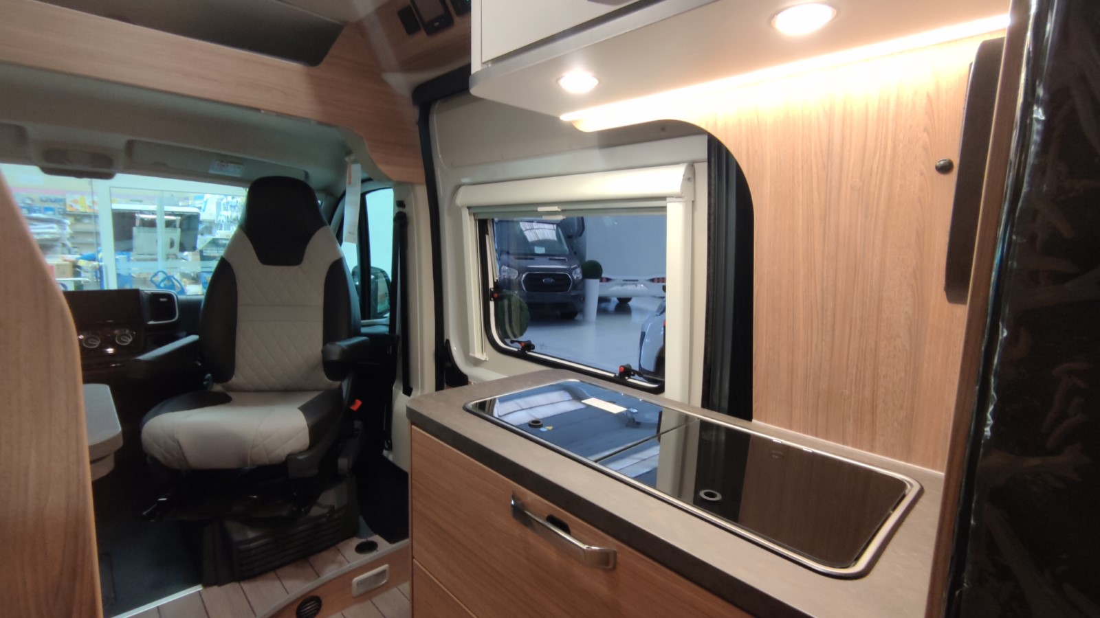 CAMPER WEINSBERG CARABUS 600 MQ EDITION FIRE