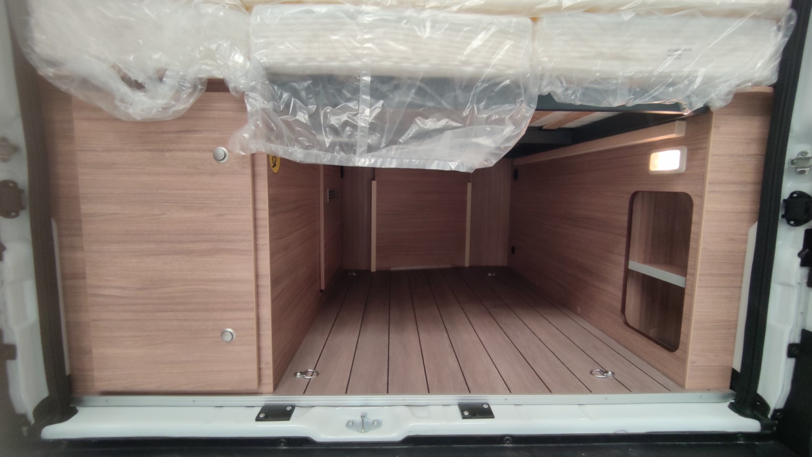 CAMPER WEINSBERG CARABUS 600 MQ EDITION FIRE