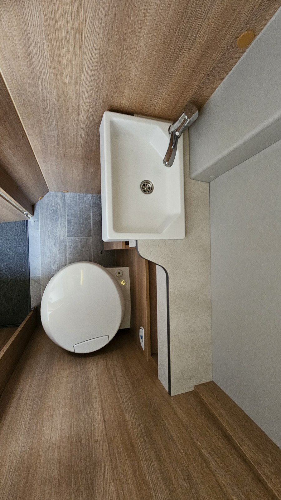 CAMPER GIOTTILINE GIOTTIVAN 60 T AUTOMÁTICA