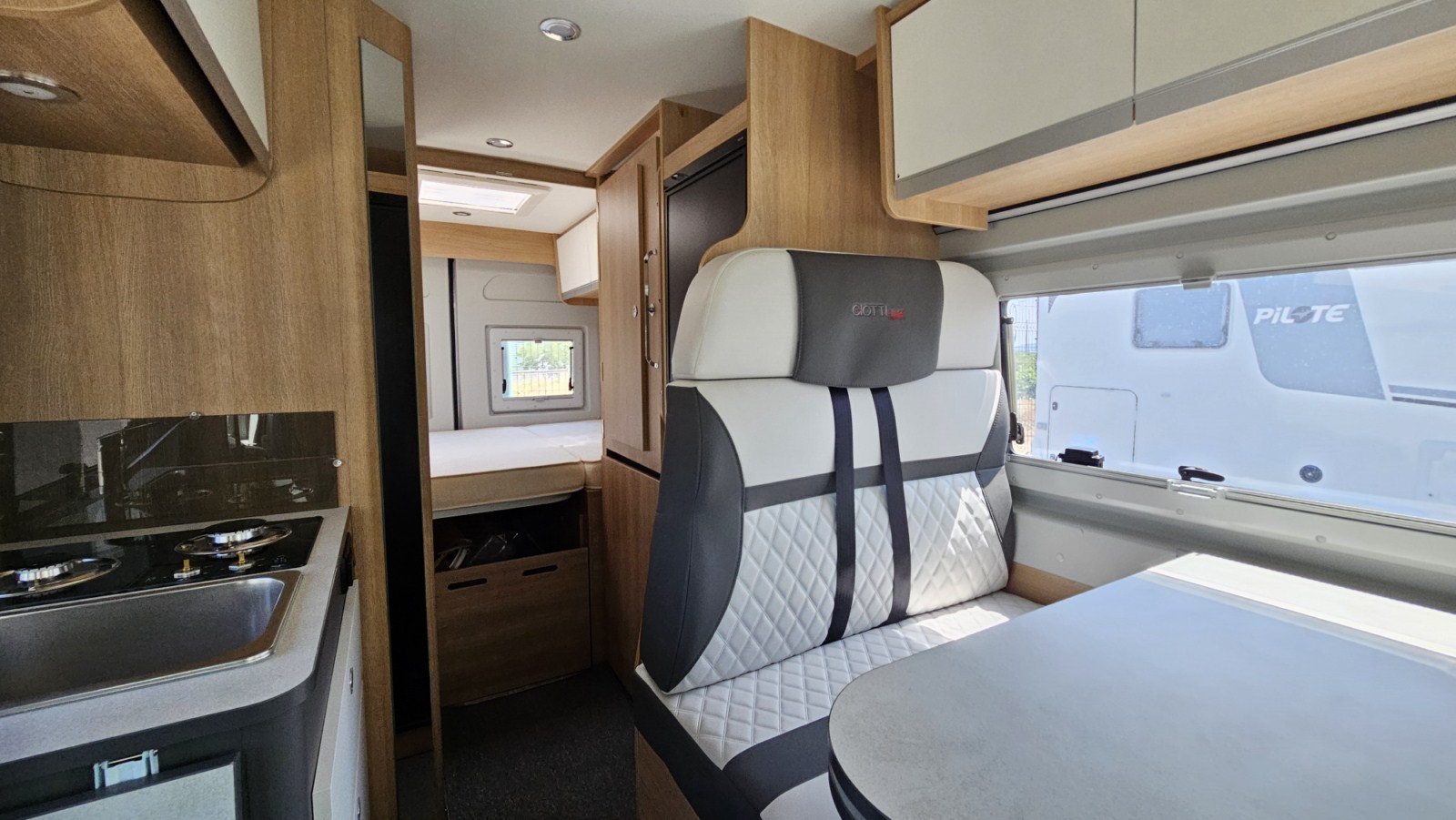 CAMPER GIOTTILINE GIOTTIVAN 60 T AUTOMÁTICA