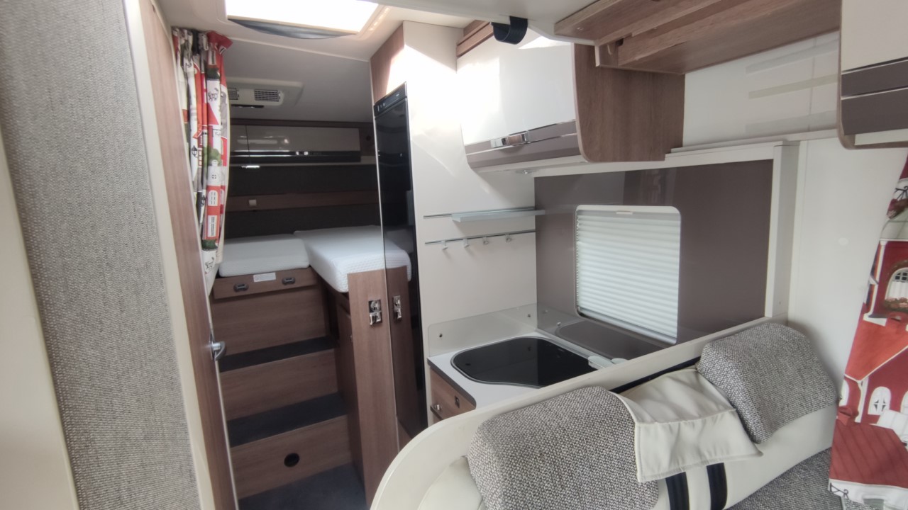 AUTOCARAVANA SEGUNDA MANO DETHLEFFS TREND T 6717