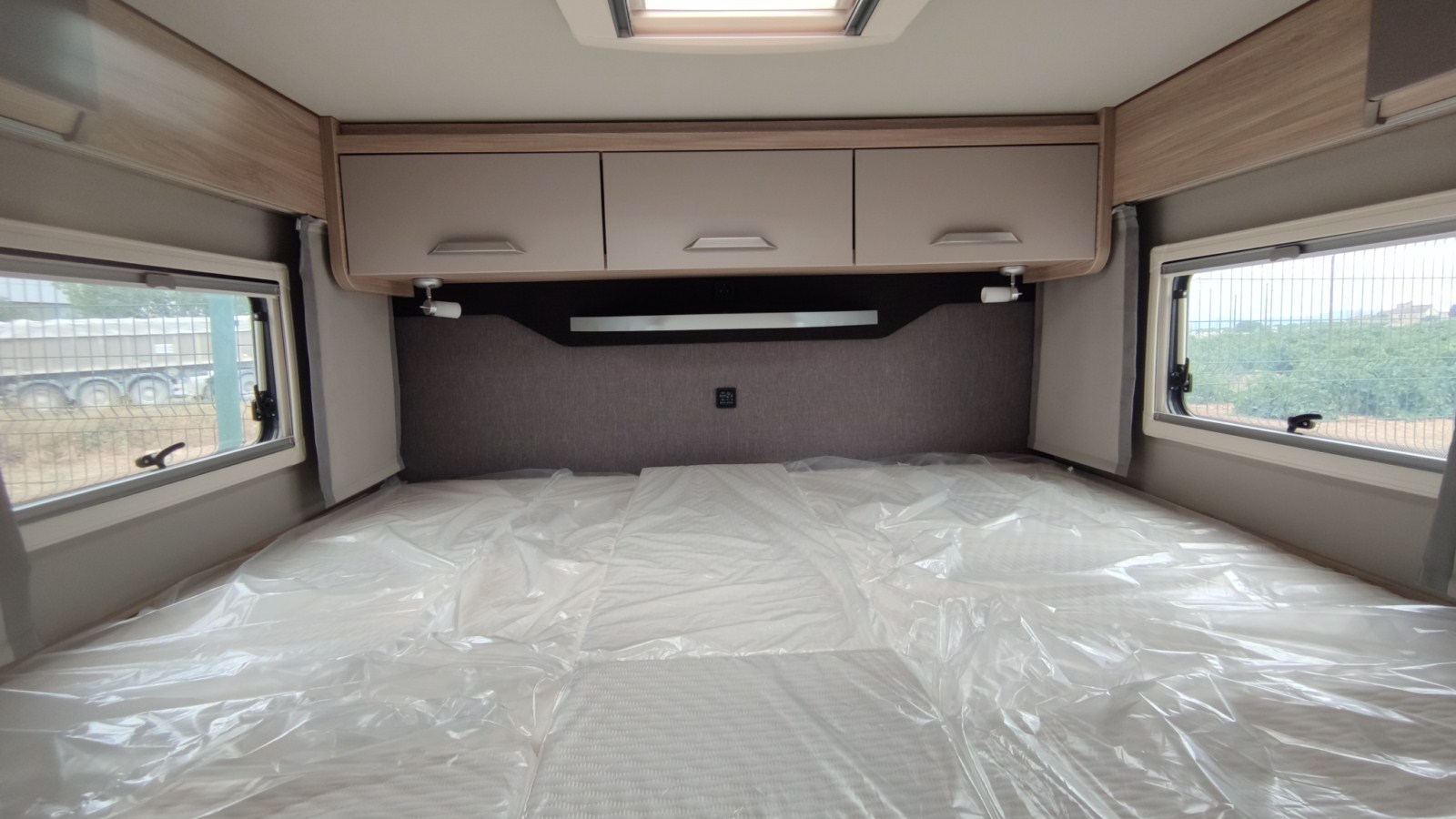 AUTOCARAVANA KNAUS VAN TI PLUS PLATINUM 650 MEG