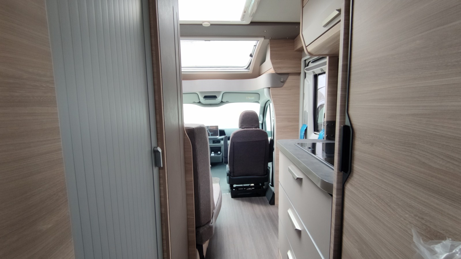 AUTOCARAVANA KNAUS VAN TI PLUS PLATINUM 650 MEG