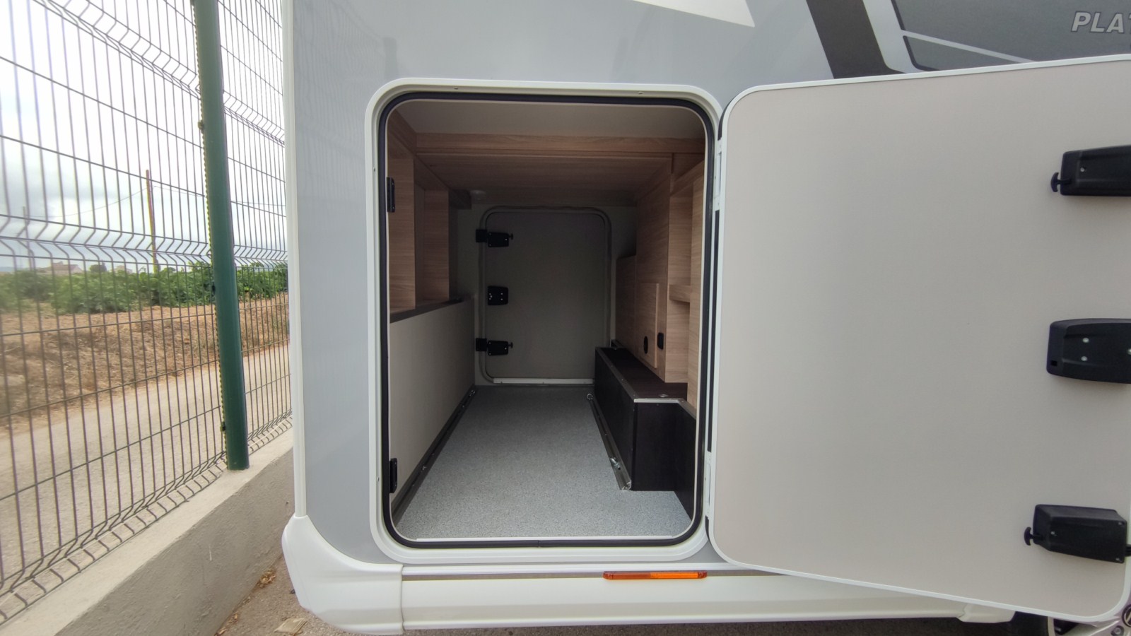 AUTOCARAVANA KNAUS VAN TI PLUS PLATINUM 650 MEG