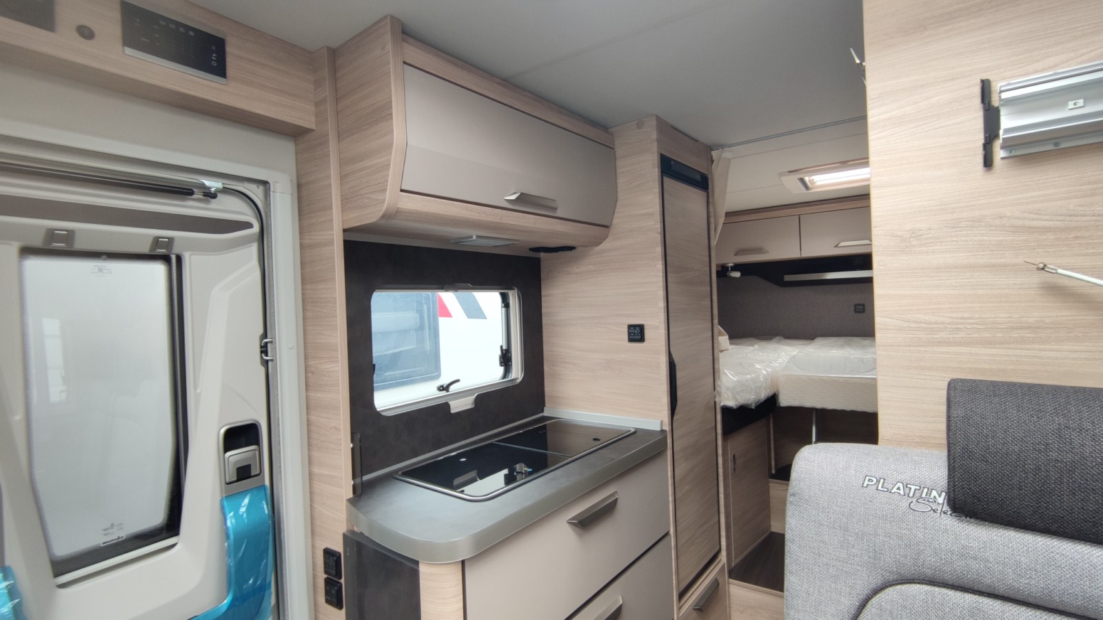 AUTOCARAVANA KNAUS VAN TI PLUS PLATINUM 650 MEG