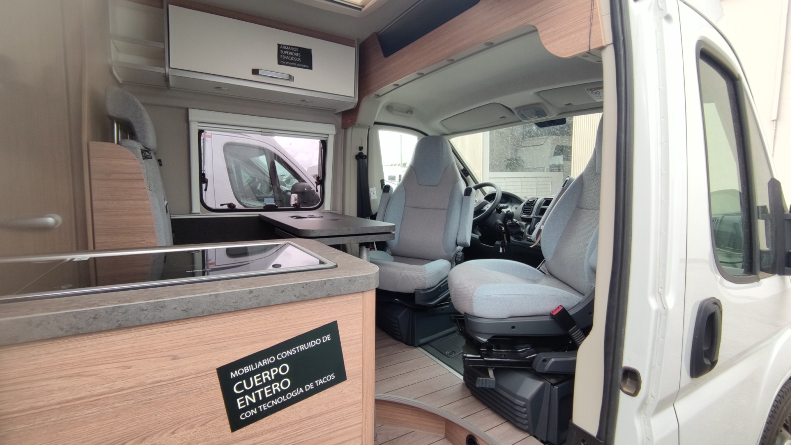 CAMPER WEINSBERG CARABUS 600 MQ