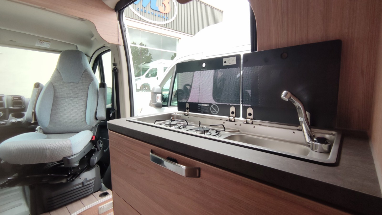 CAMPER WEINSBERG CARABUS 600 MQ