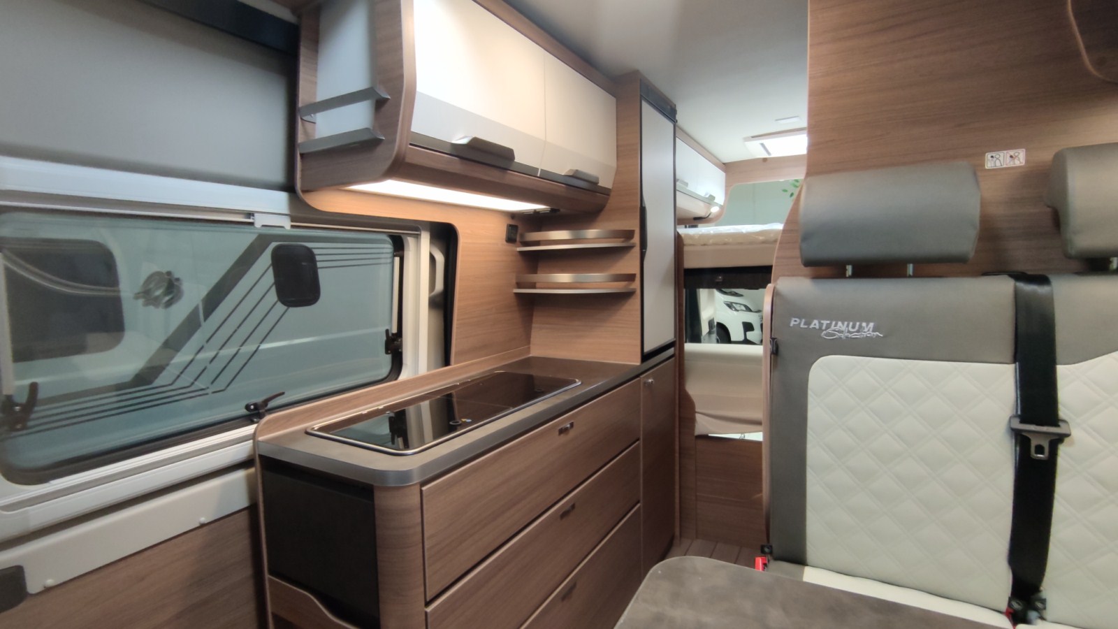 CAMPER BOXLIFE 600 MQ PLATINUM EDITION