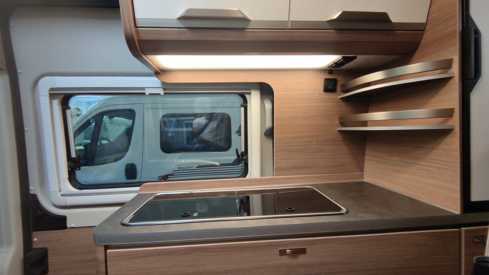 CAMPER BOXLIFE 600 MQ PLATINUM EDITION