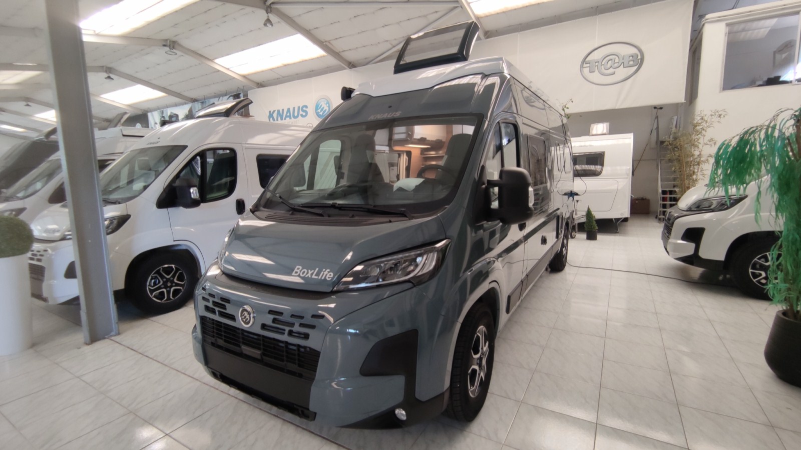 CAMPER BOXLIFE 600 MQ PLATINUM EDITION