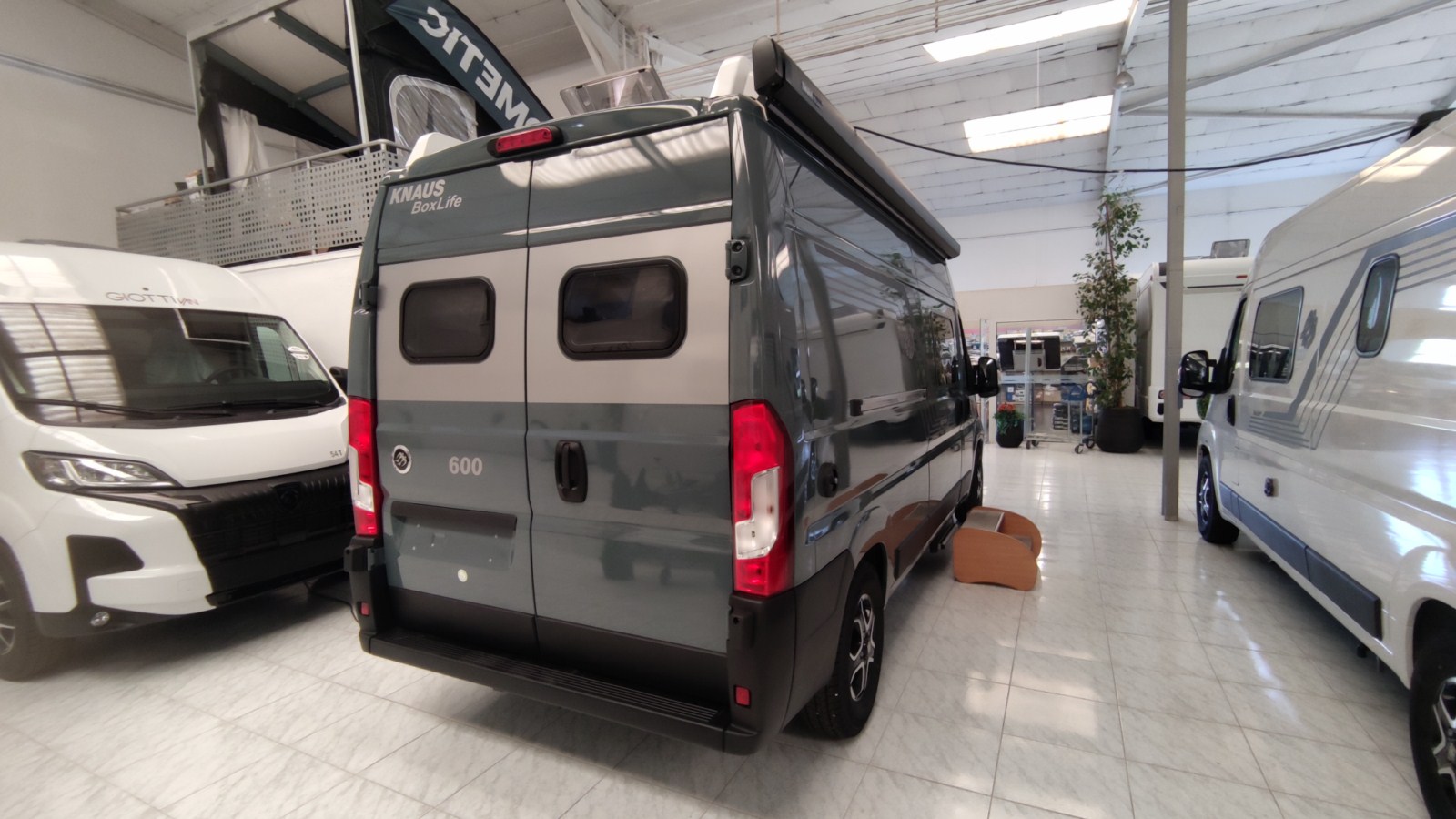 CAMPER BOXLIFE 600 MQ PLATINUM EDITION