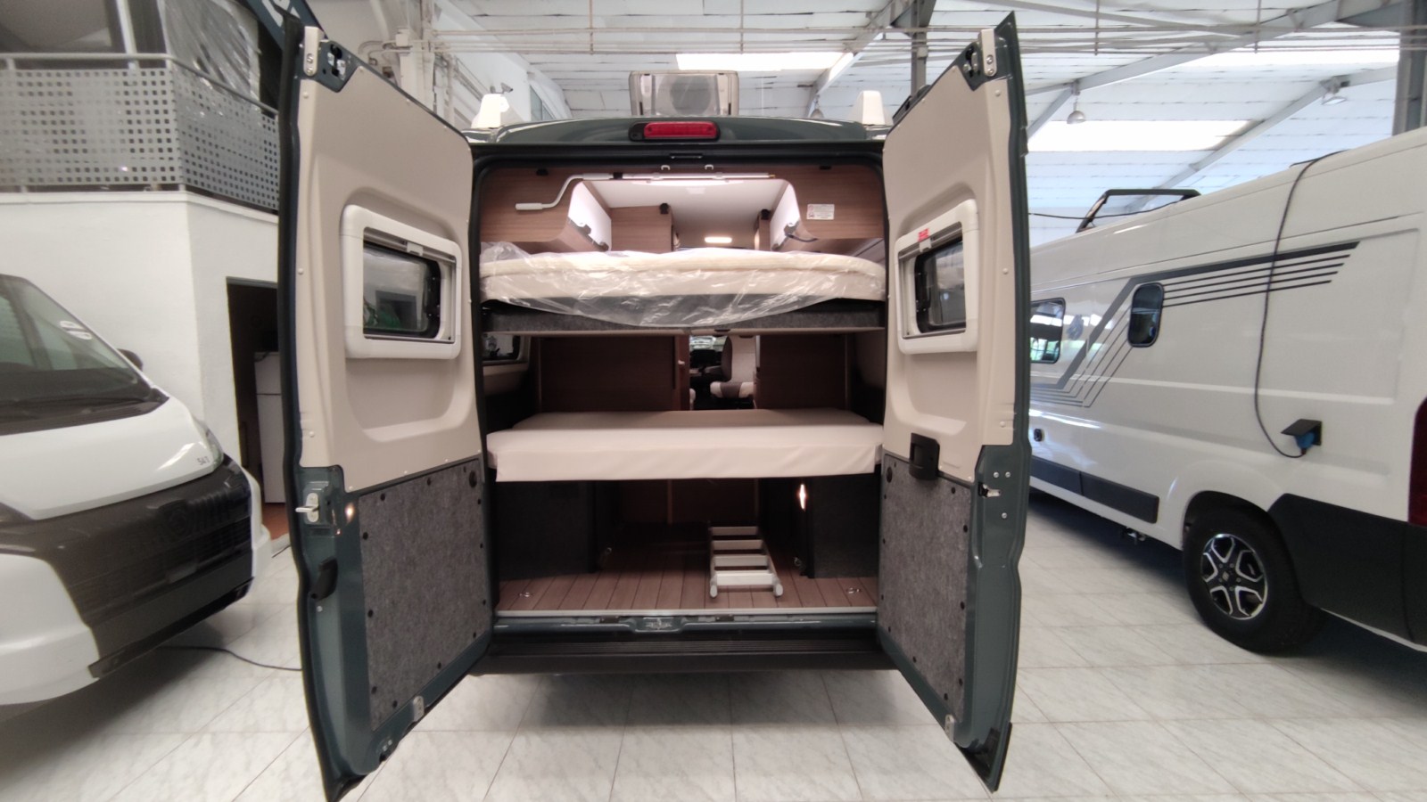 CAMPER BOXLIFE 600 MQ PLATINUM EDITION