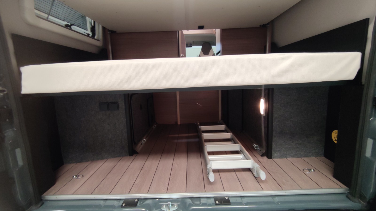 CAMPER BOXLIFE 600 MQ PLATINUM EDITION