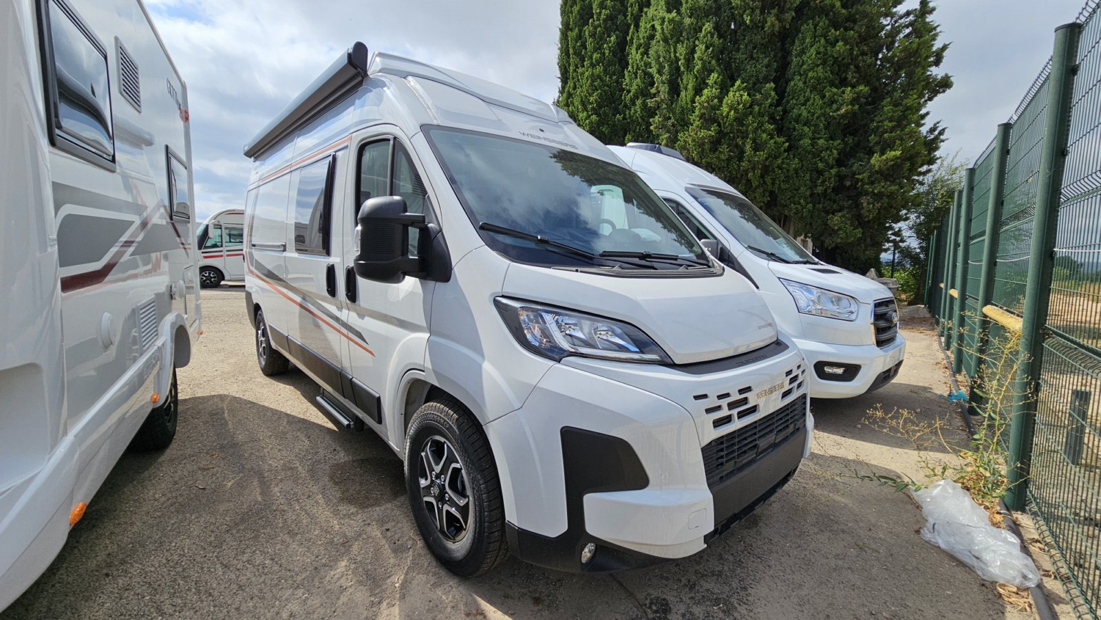 CAMPER WEINSBERG CARABUS 600 MQ