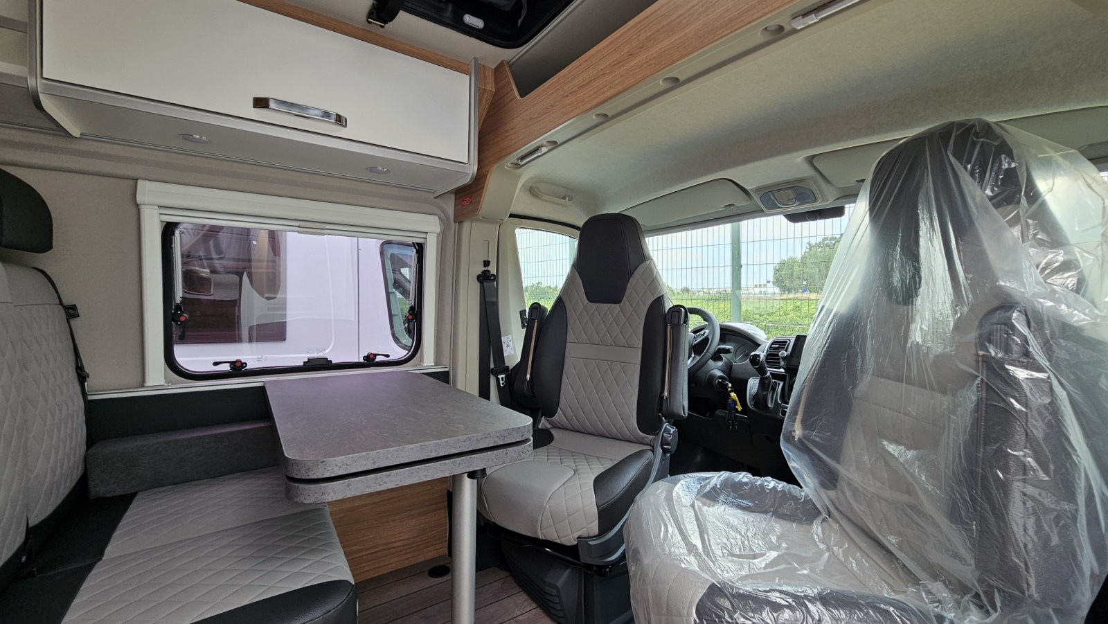 CAMPER WEINSBERG CARABUS 600 MQ