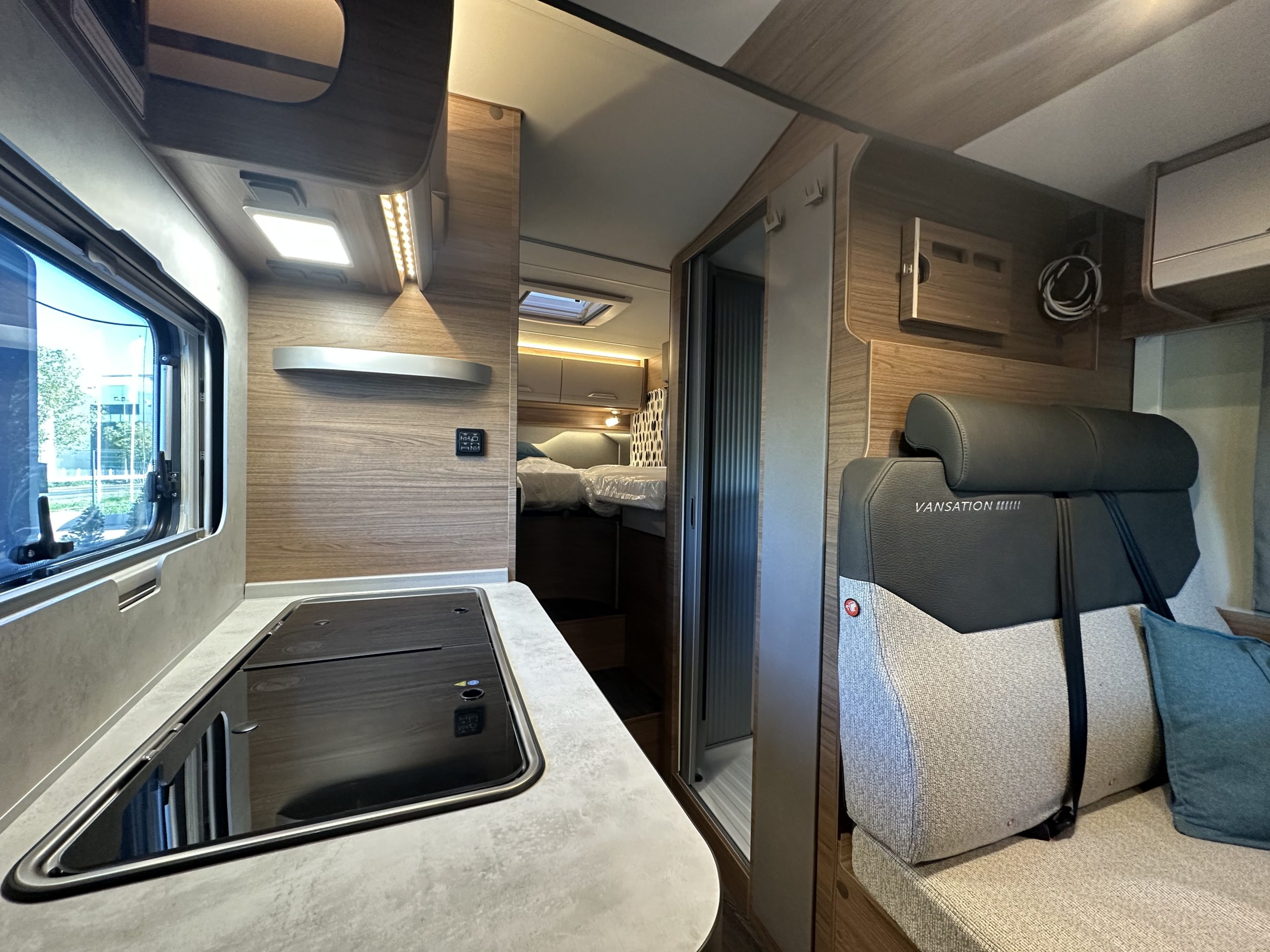 AUTOCARAVANA KNAUS VAN WAVE 640 MEG VANSATION