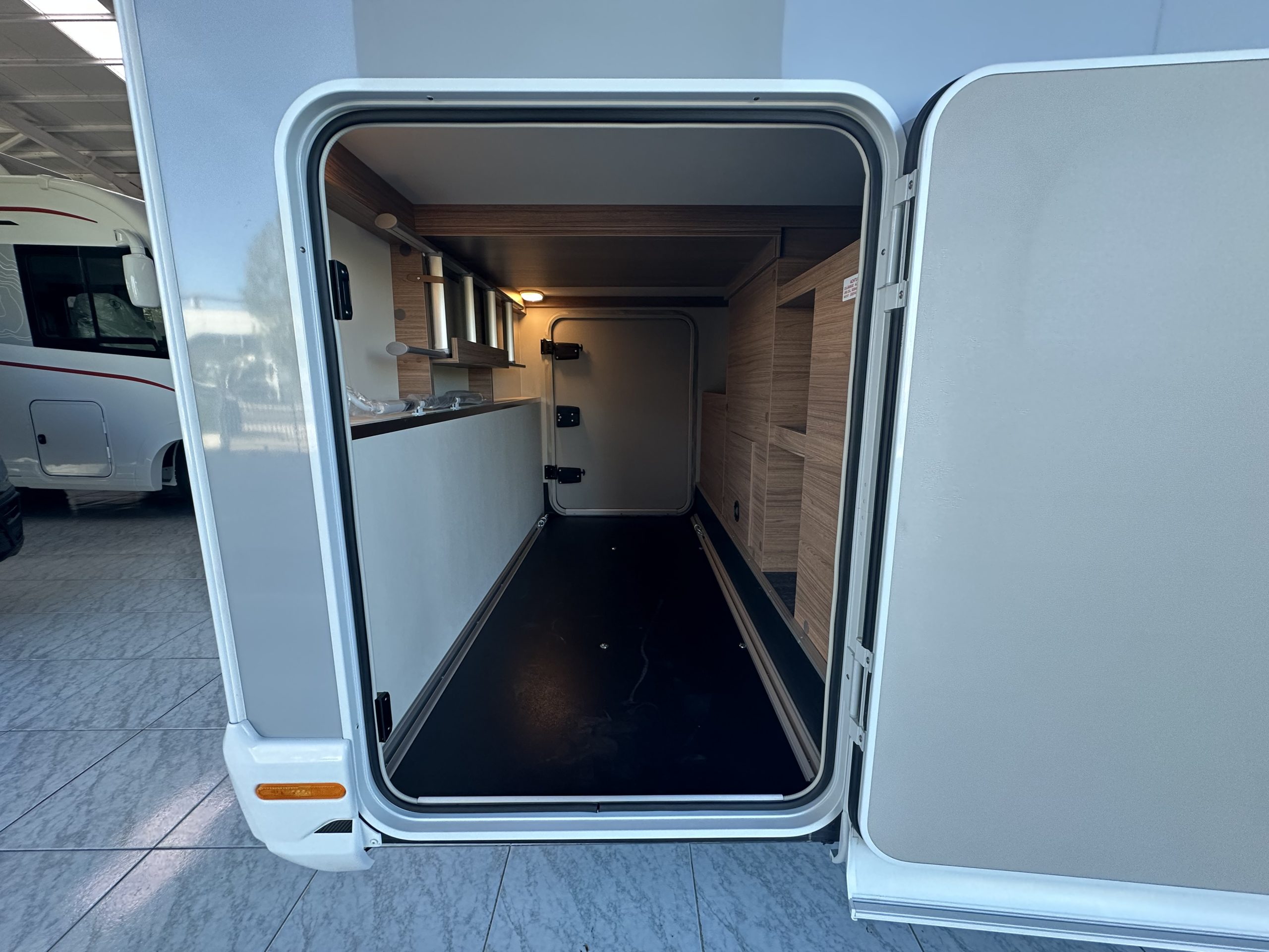 AUTOCARAVANA KNAUS VAN WAVE 640 MEG VANSATION