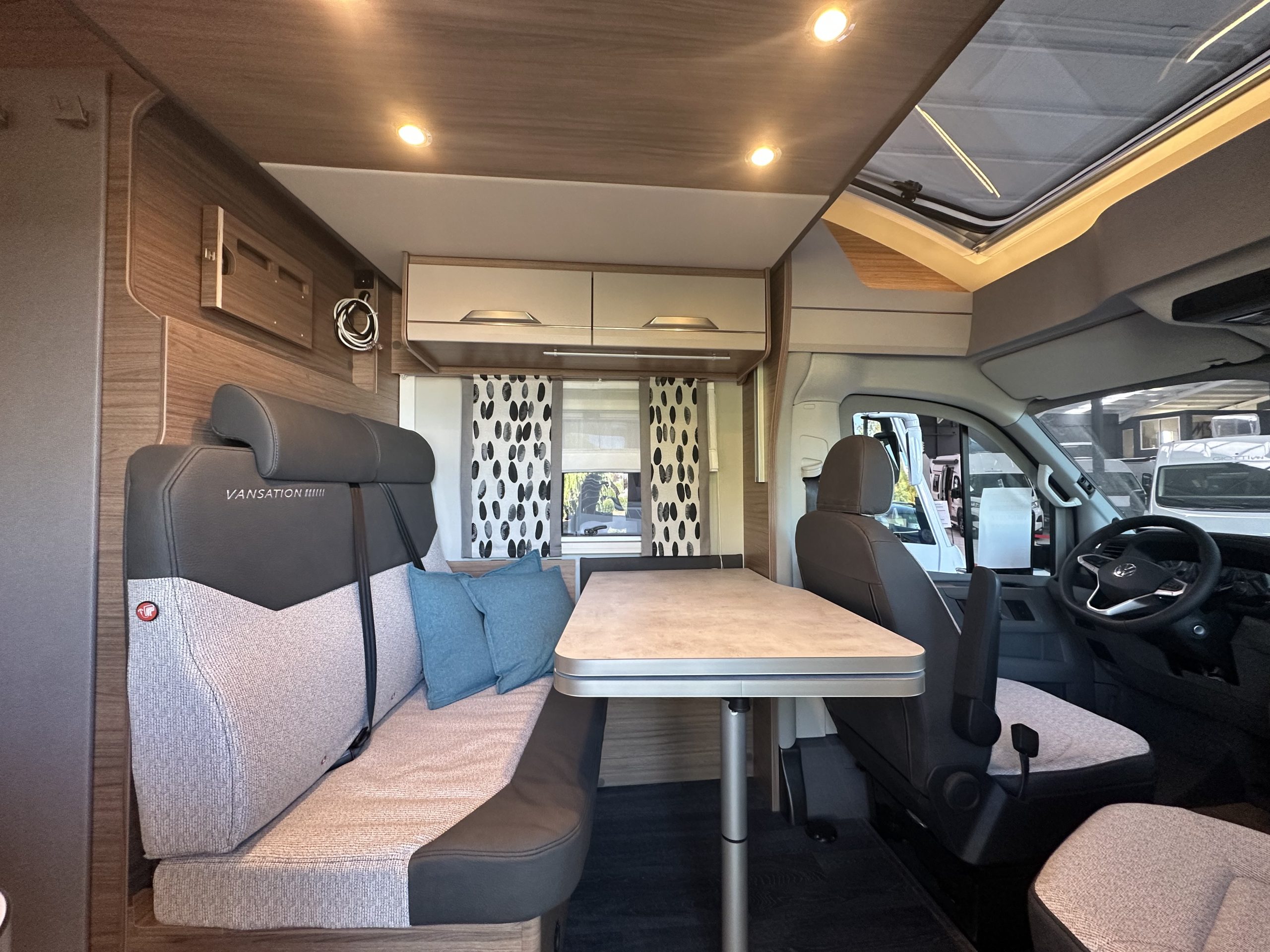 AUTOCARAVANA KNAUS VAN WAVE 640 MEG VANSATION