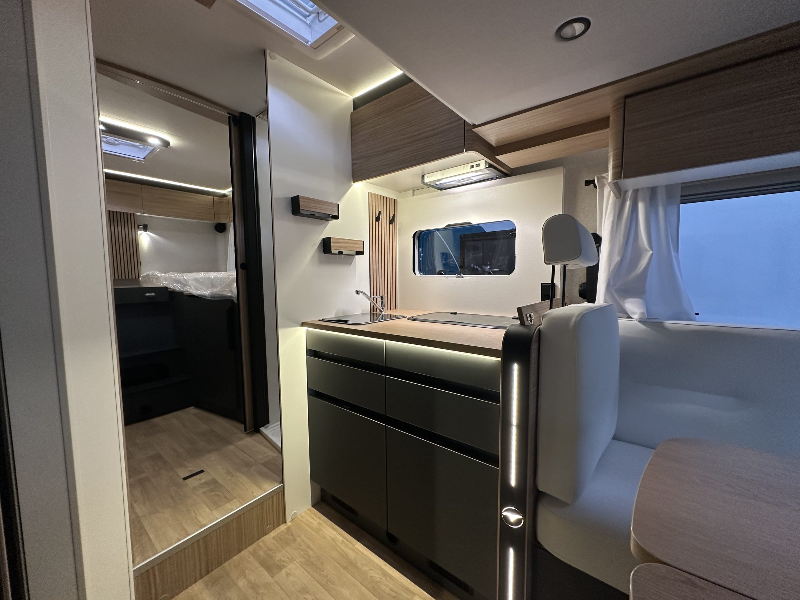 AUTOCARAVANA PILOTE P740FGJ EVIDENCE