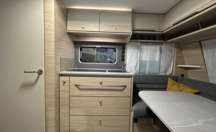 CARAVANA FENDT BIANCO SELECTION 495 SG