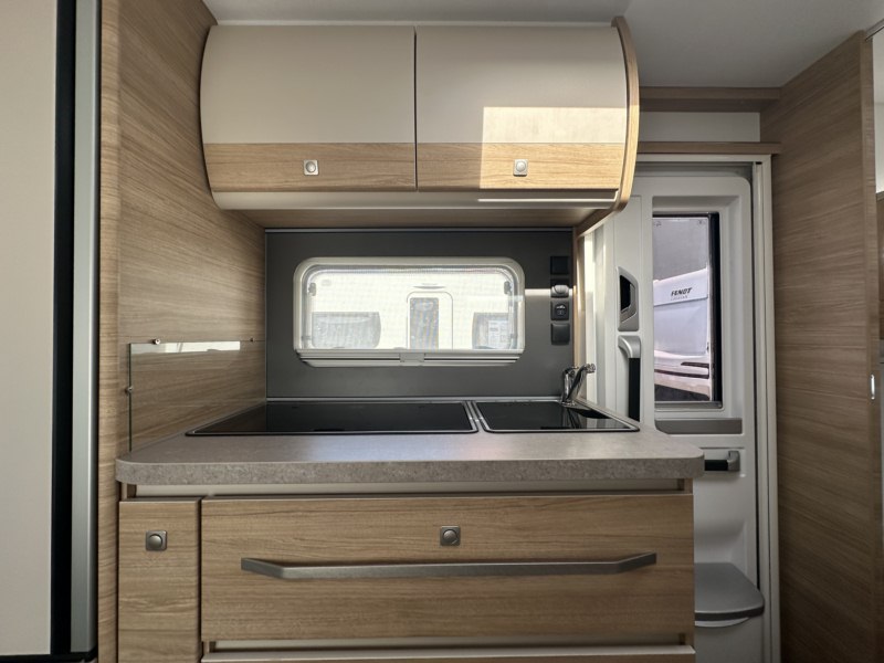CARAVANA FENDT BIANCO ACTIV 550 KMG