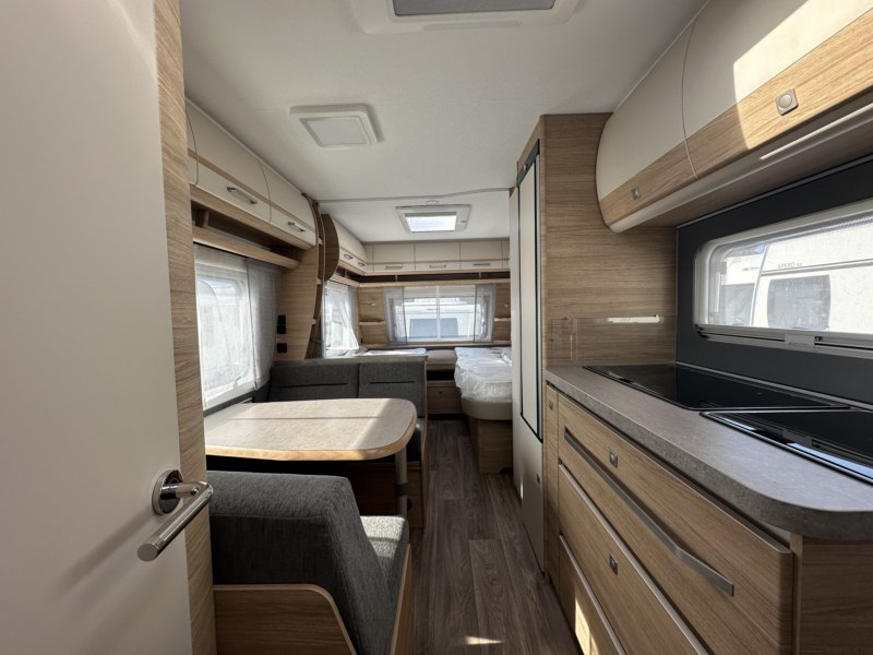 CARAVANA FENDT BIANCO ACTIV 550 KMG