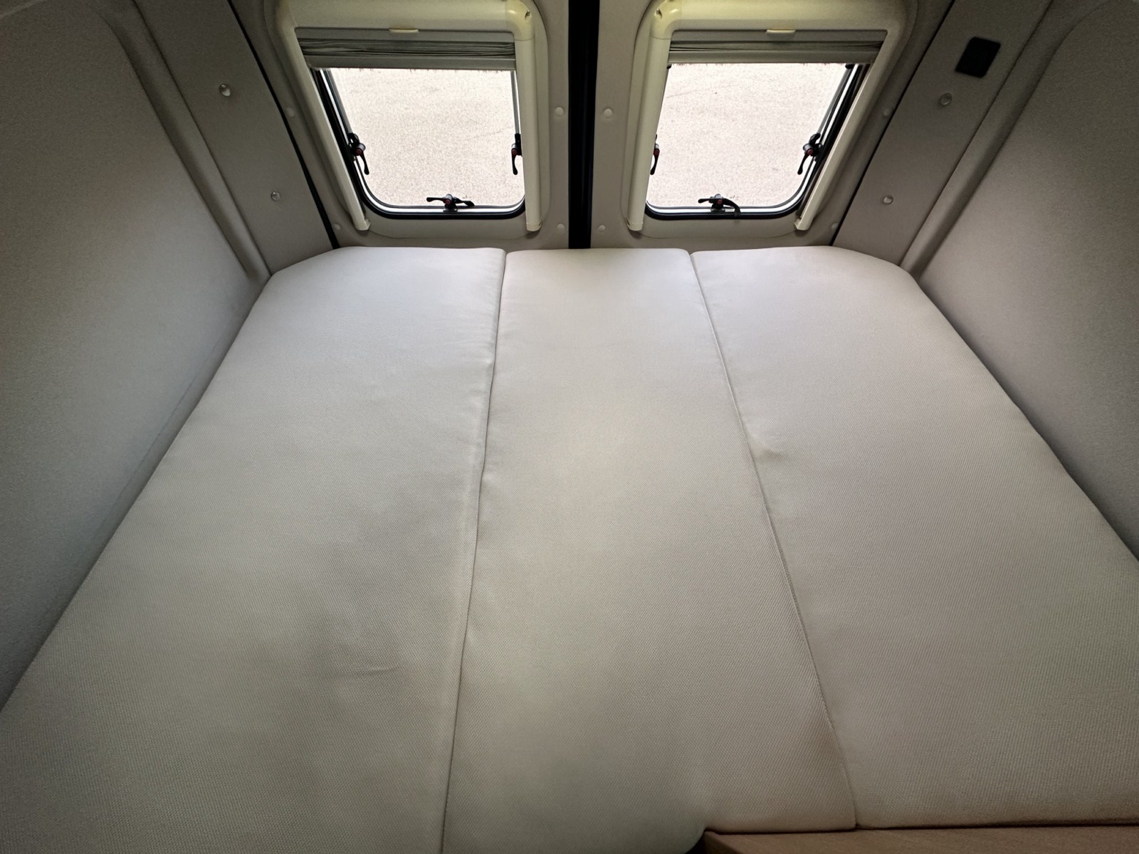 CAMPER SEGUNDA MANO WEINSBERG CARABUS 600 DQ