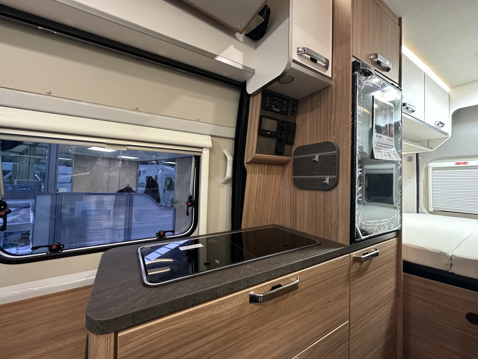 CAMPER WEINSBERG CARABUS 600 DQ EDITION FIRE