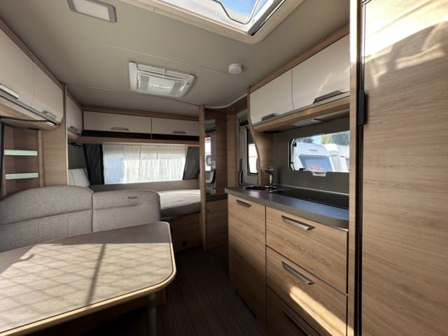 CARAVANA KNAUS SÜDWIND 580 QS BLACK SELECTION