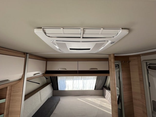 CARAVANA KNAUS SÜDWIND 580 QS BLACK SELECTION