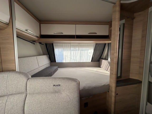 CARAVANA KNAUS SÜDWIND 580 QS BLACK SELECTION