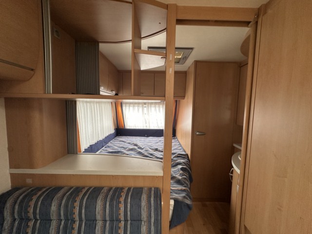 CARAVANA SEGUNDA MANO KNAUS SÜDWIND 400 FD