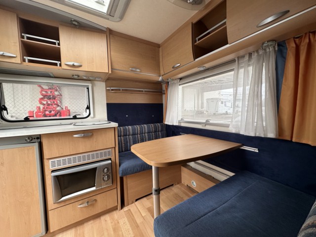 CARAVANA SEGUNDA MANO KNAUS SÜDWIND 400 FD