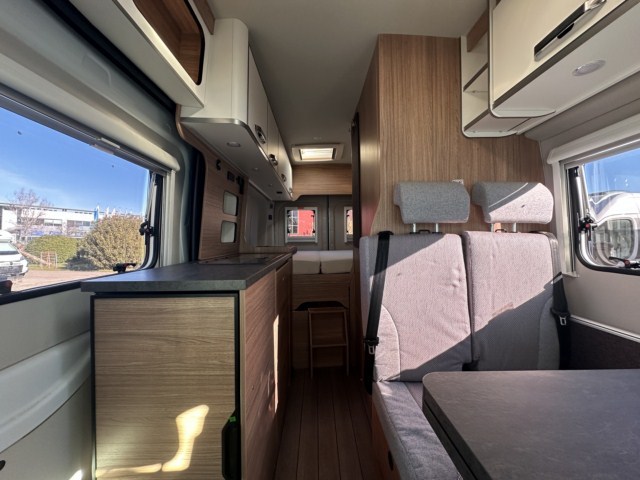 CAMPER SEGUNDA MANO WEINSBERG CARABUS 600 MQ