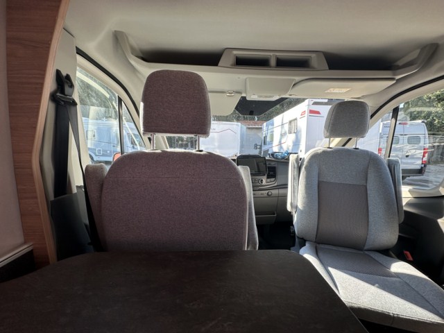 CAMPER SEGUNDA MANO WEINSBERG CARABUS 600 MQ