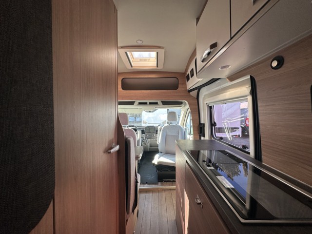 CAMPER SEGUNDA MANO WEINSBERG CARABUS 600 MQ