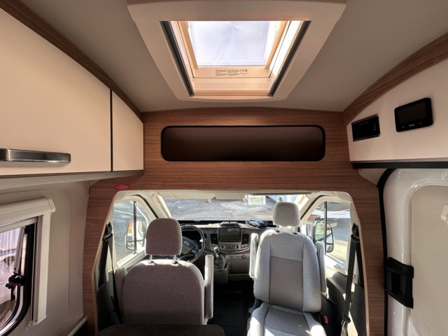 CAMPER SEGUNDA MANO WEINSBERG CARABUS 600 MQ