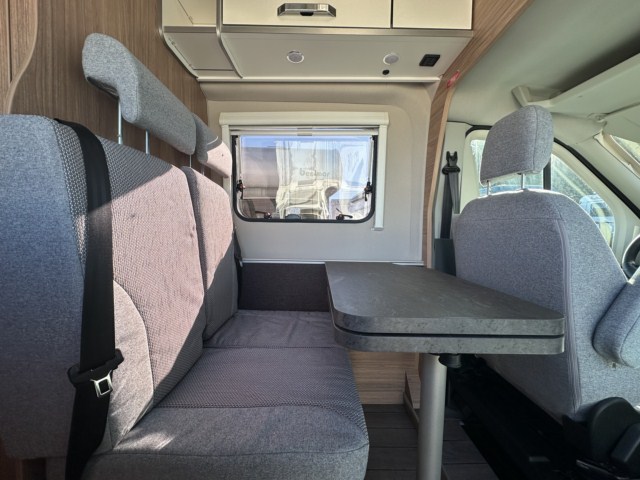 CAMPER SEGUNDA MANO WEINSBERG CARABUS 600 MQ