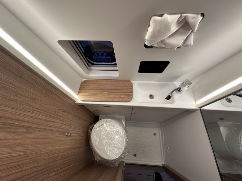 CAMPER WEINSBERG CARABUS 600 MQH EDITION FIRE