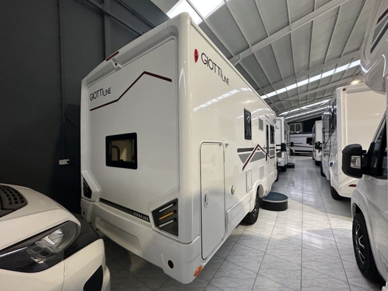 AUTOCARAVANA GIOTTILINE SIENA 396 VERSIÓ STANDARD