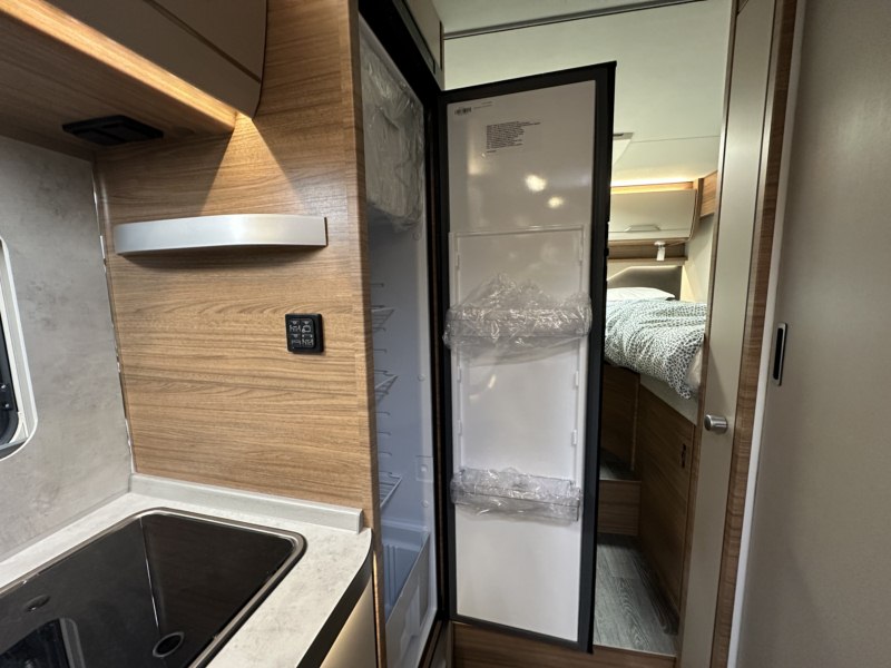 AUTOCARAVANA KNAUS VAN TI 650 MEG VANSATION