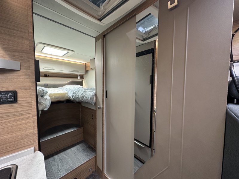 AUTOCARAVANA KNAUS VAN TI 650 MEG VANSATION