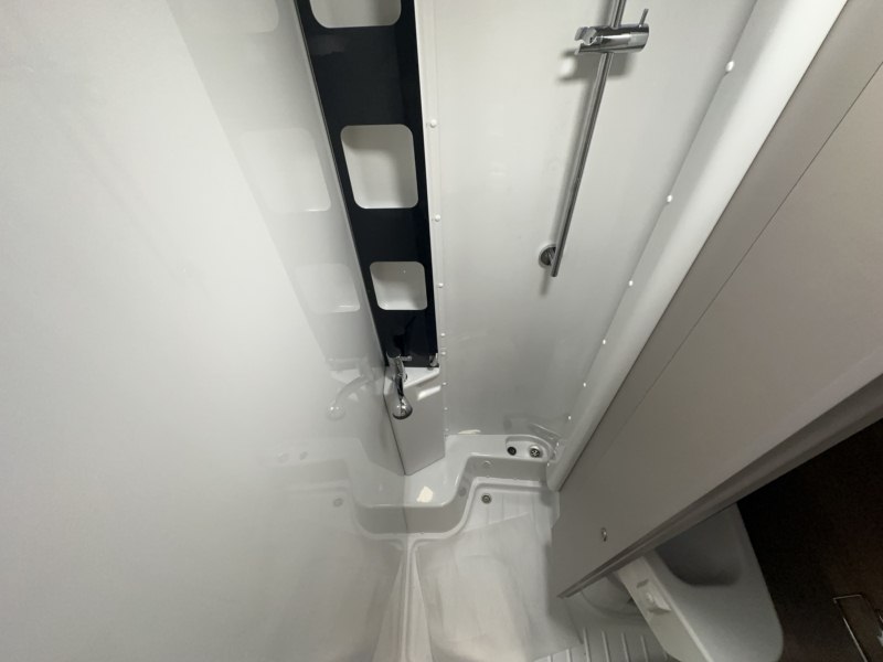 AUTOCARAVANA KNAUS VAN TI 650 MEG VANSATION