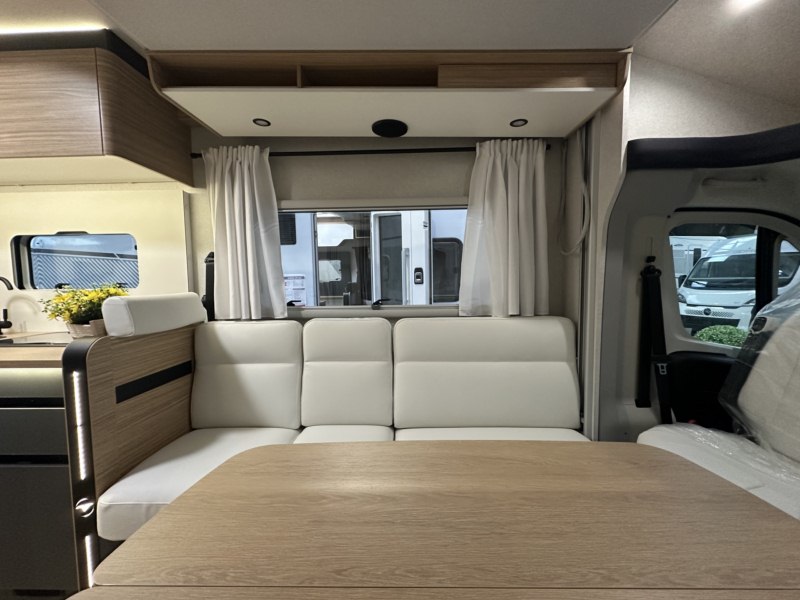 AUTOCARAVANA PILOTE P690D ÉVIDENCE