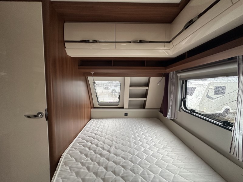 CARAVANA SEGONA MÀ HOBBY EXCELLENT 495 UFE